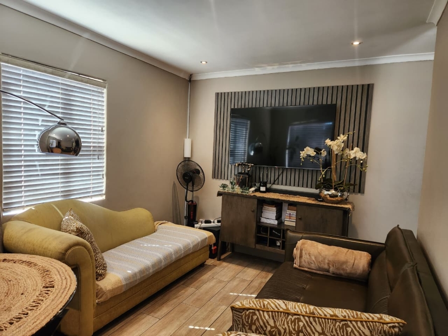 To Let 2 Bedroom Property for Rent in Belhar Western Cape